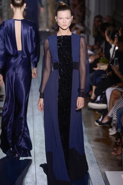 Look 12